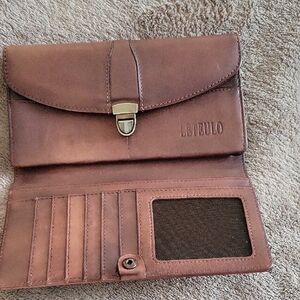 Elegant Brown Leather Wallet with Card Slots